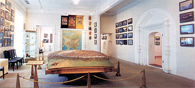 Один из залов Музея имени Н.К. Рериха