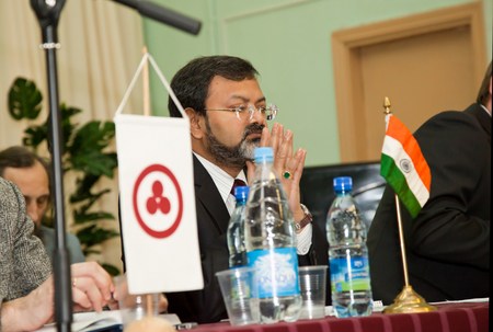 Посол Республики Индия в Республике Беларусь г-н Мандж Кумар Бхарти в президиуме конференции